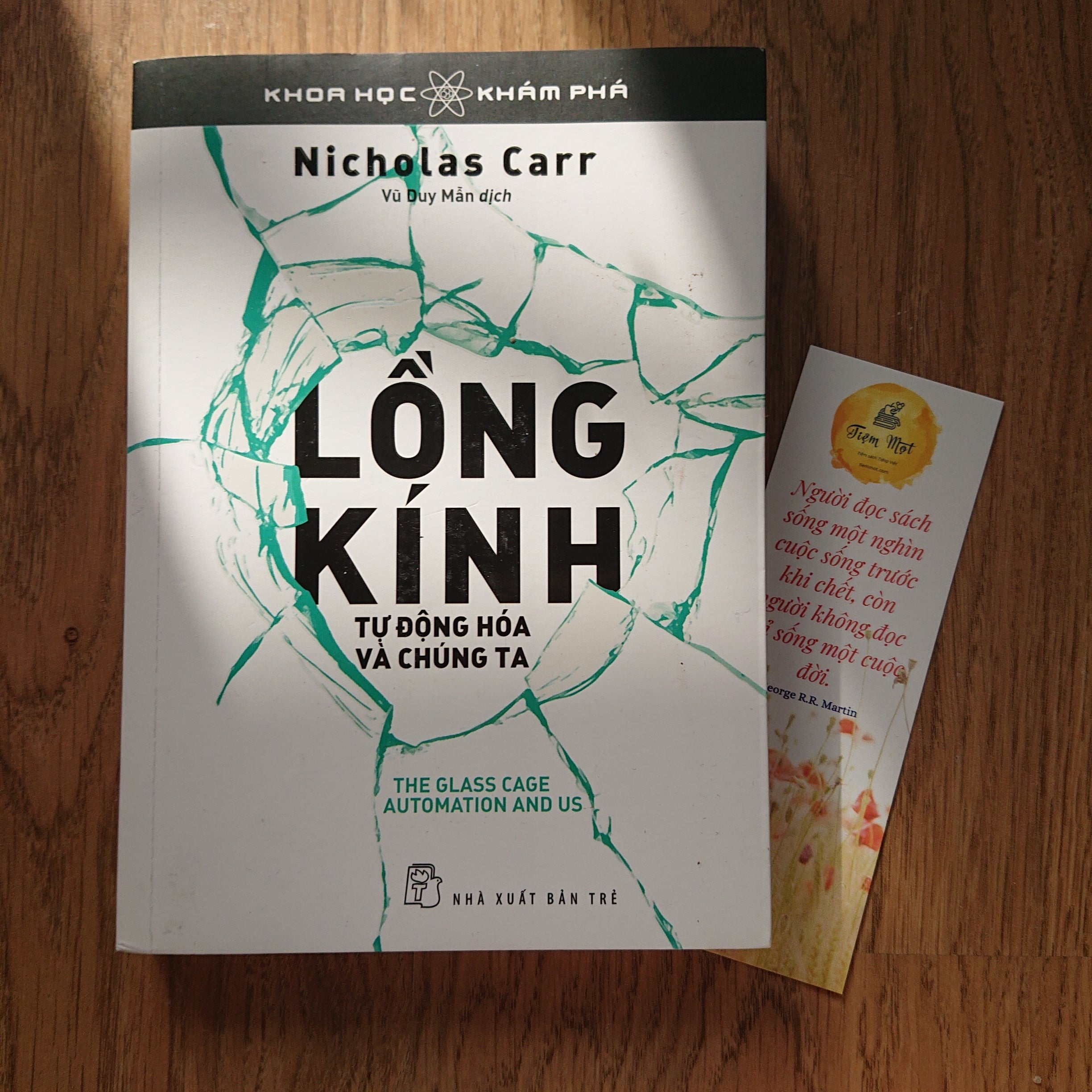 Lồng kính (Thuộc dự án Sách cho tặng)