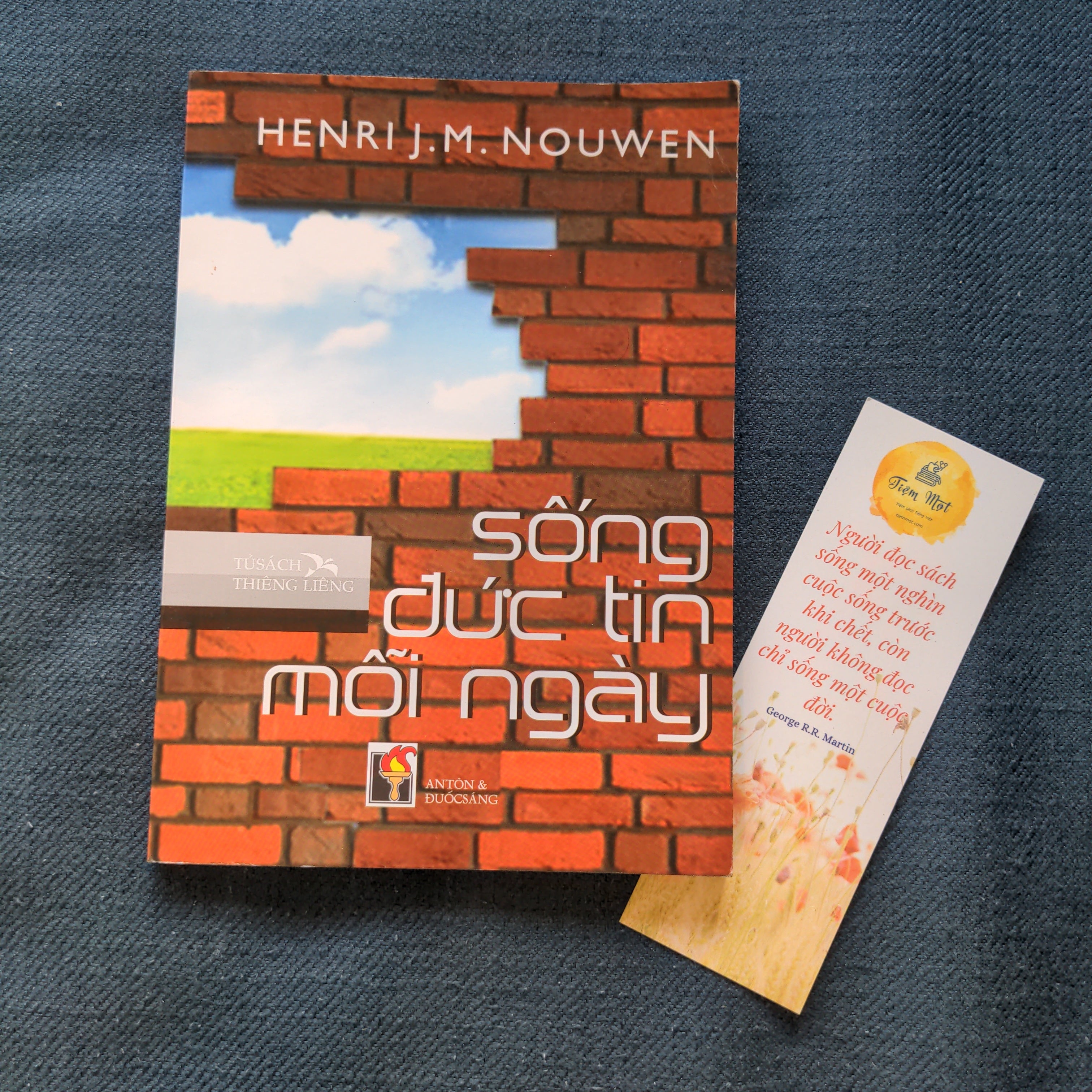 Sống đức tin mỗi ngày (Thuộc dự án Sách cho tặng)