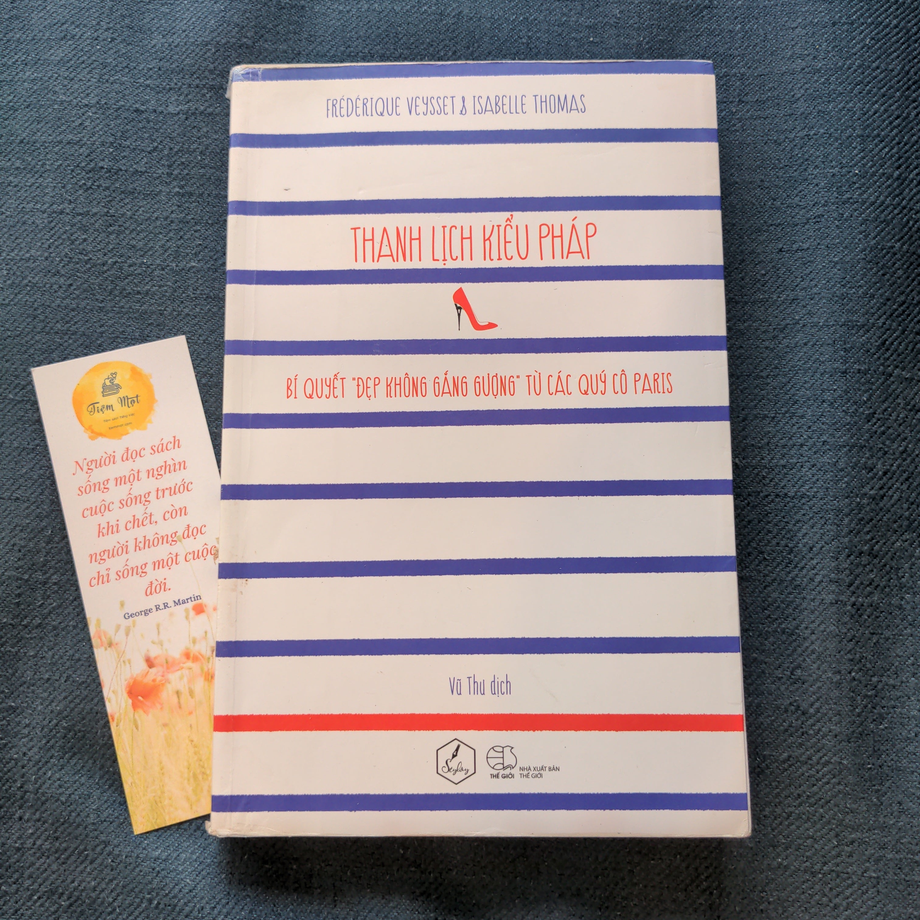 Thanh lịch kiểu Pháp (Thuộc dự án Sách cho tặng)